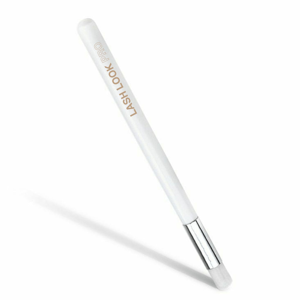 Eyelash extension cleansing brush